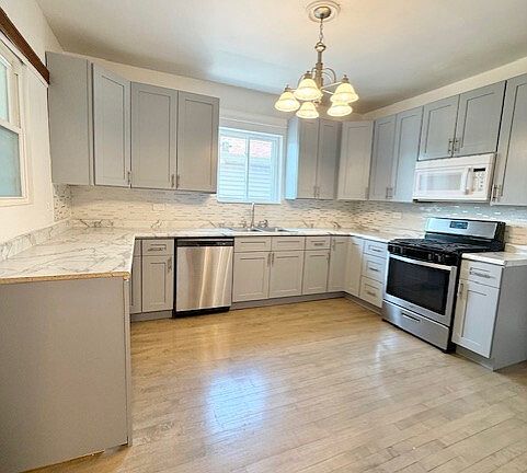 5th image of 5137 W Henderson St APT 2