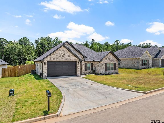 2nd image of 122 Pintail Ln