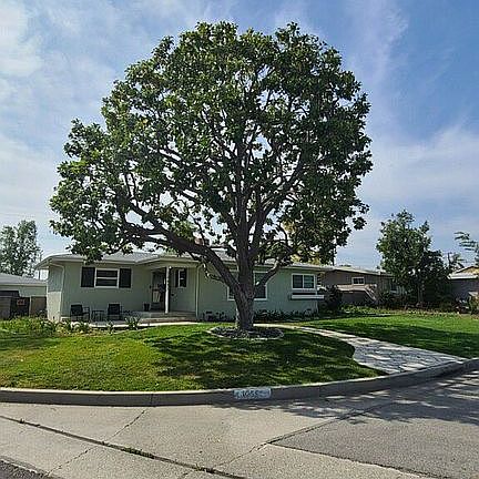 5th image of 10651 Bogardus Ave