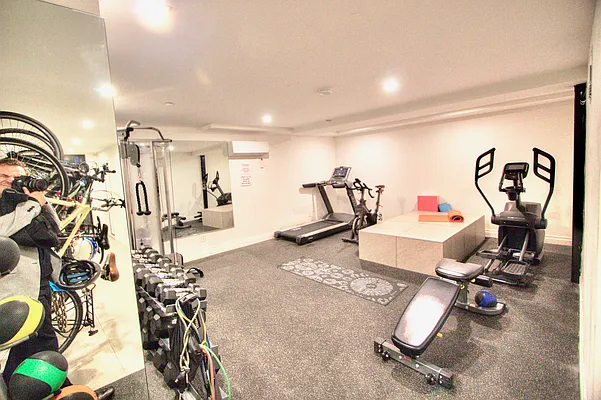 Rented by Mae Equities | media 10