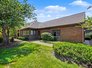 640 Cascade Hills Rdg SE, Grand Rapids, MI 49546