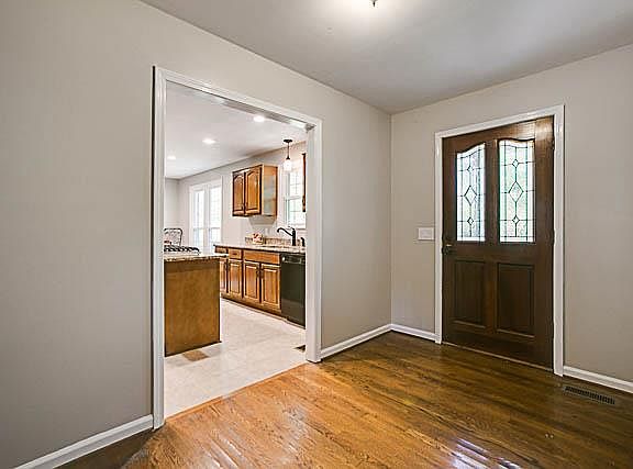 3rd image of 105 Forrest Park Dr