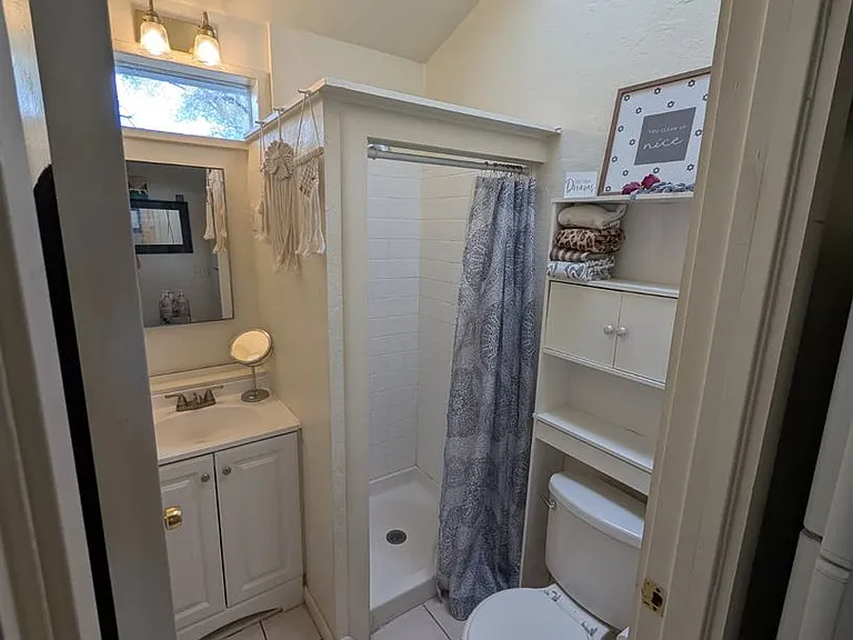 524 E 4th Ave — Photo 5