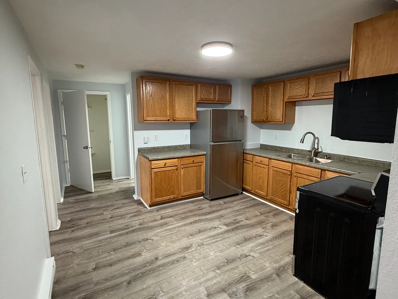 2 bed, $1,150 — Photo 2