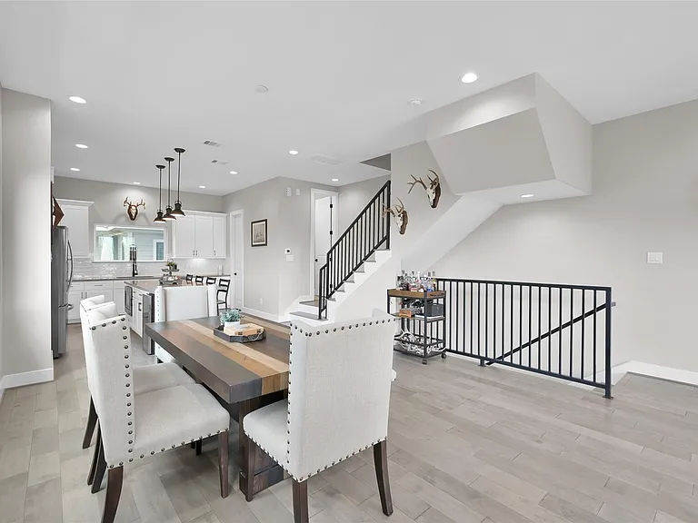 2103 Bevis St — Photo 17