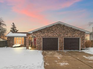 1429 W 74th Pl, Merrillville, IN 46410