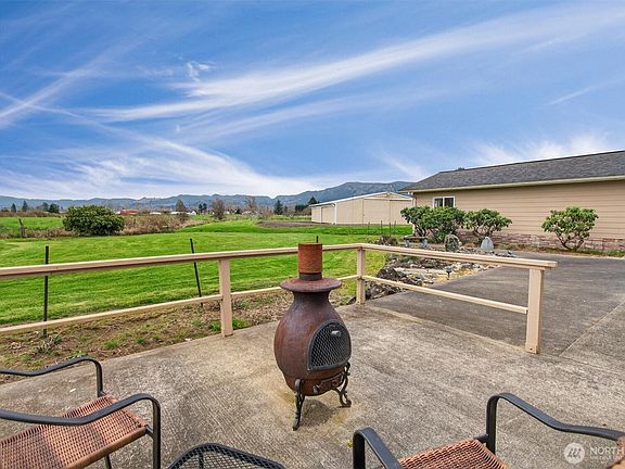 2nd image of 211 S Welcome Slough Road