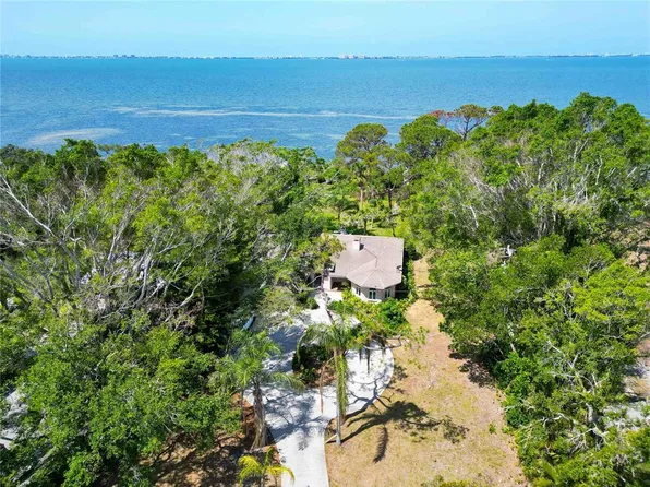 7620 Westmoreland Dr, Sarasota, FL 34243