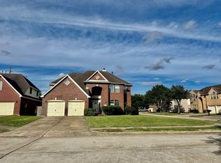 1322 Magnolia Dale Dr, Fresno, TX 77545