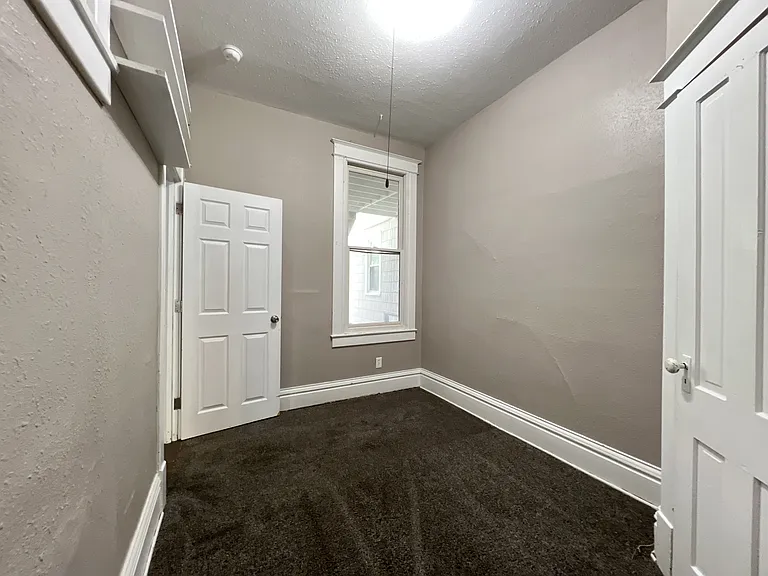 285 Cardiff St — Photo 15