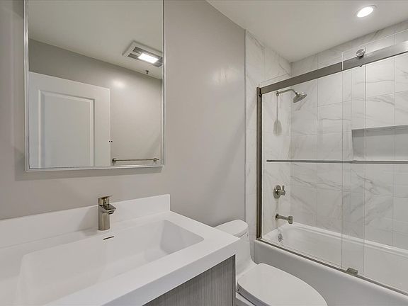4th image of 1945 Washington St APT 302