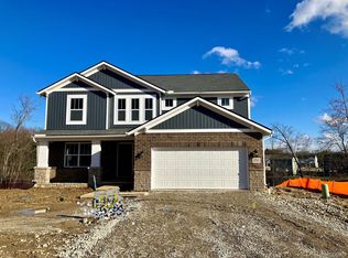 9781 Willow Oak Dr, Brighton, MI 48116