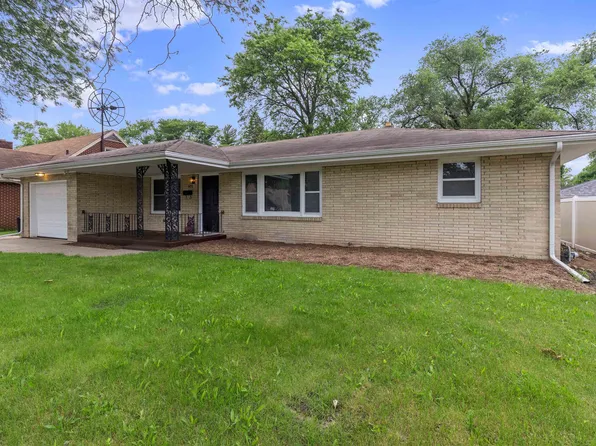 820 N Johnston Ave, Rockford, IL 61101