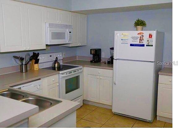 2nd image of 8808 Grand Palms Cir APT A