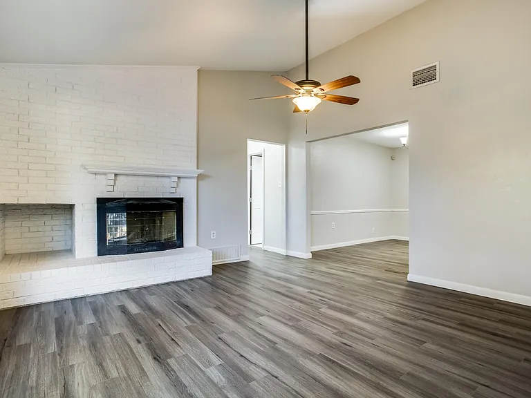 5102 Lakeridge Ct — Photo 8