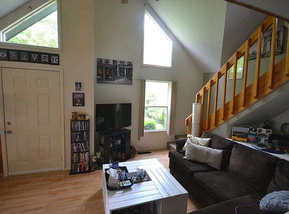 4th image of 1125 Lotus Dr