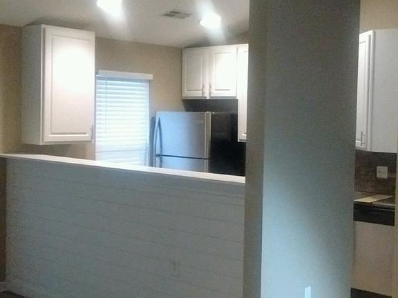 4th image of 550 Colony Park Dr APT 204