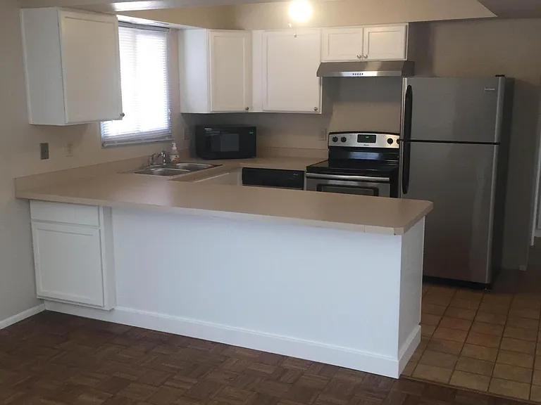 1234 E Riviera Dr — Photo 6