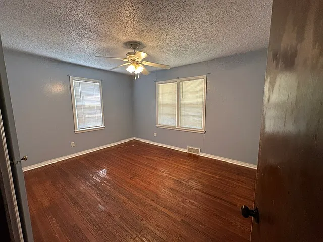 2308 S Grove St — Photo 8