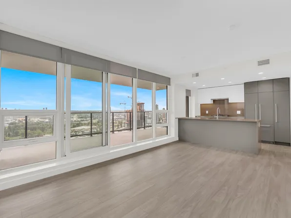 2135 Springer Ave #3605, Burnaby, BC V5B 3K3