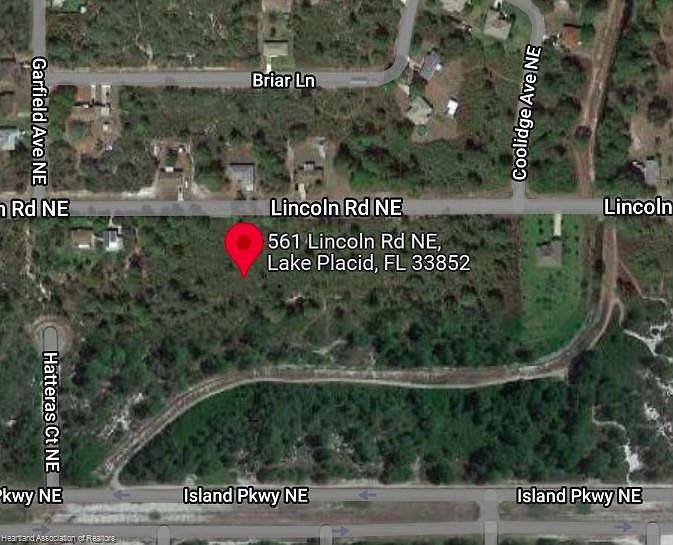 2nd image of 561 Lincoln Rd NE