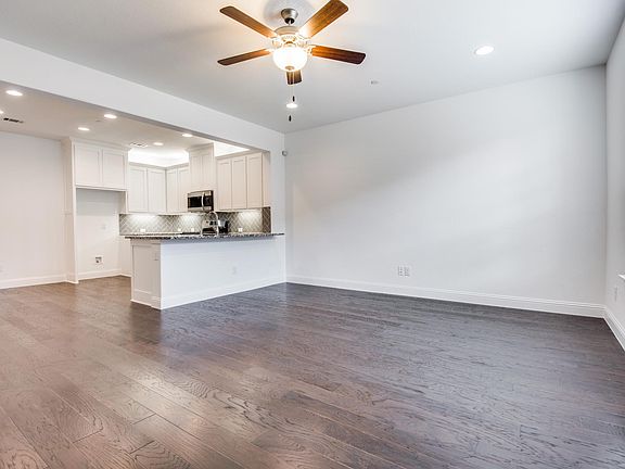 3rd image of 3104 Gaylord Dr