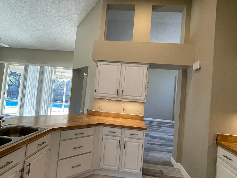 9303 Rockrose Dr — Photo 40