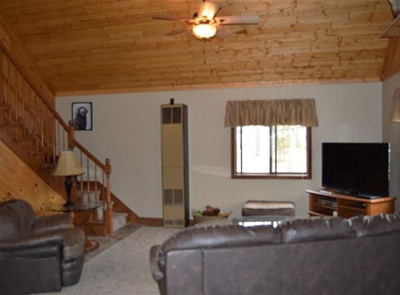 3rd image of 1010 Goldenrod Dr