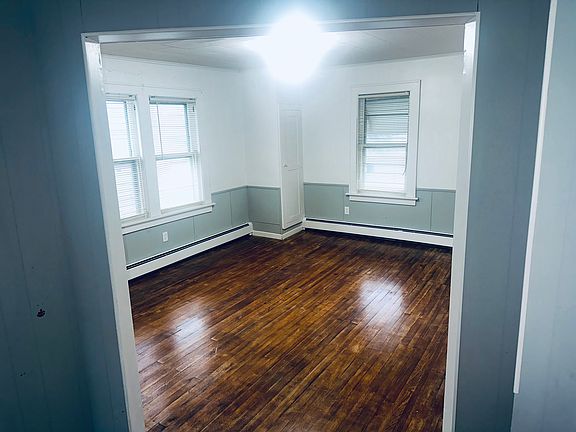 4th image of 59 Ethel St #2