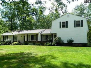 1275 Riley Rd, Aurora, OH 44202