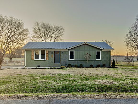 2nd image of 77 Royal Dr