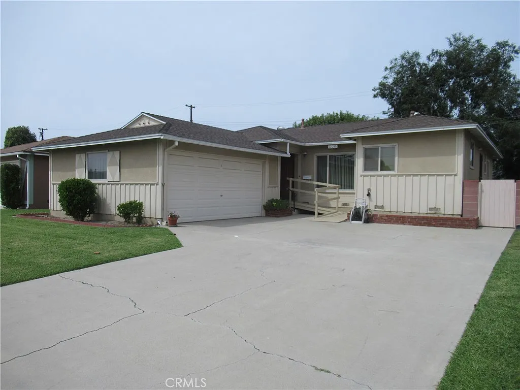 Front View - 11035 Borson St
