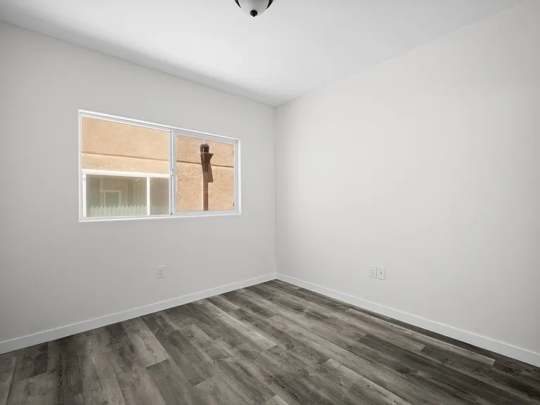 5521 Kester Ave #23 — Photo 21