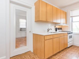 2348 33rd St #2R, Astoria, NY 11105