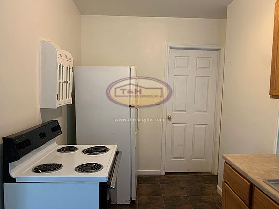 5th image of 10 S Bradley Ave #10
