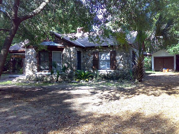 2nd image of 123 NW 20th Dr