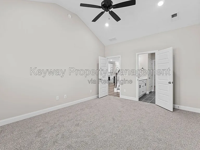 2124 Denmark Ave SE — Photo 13