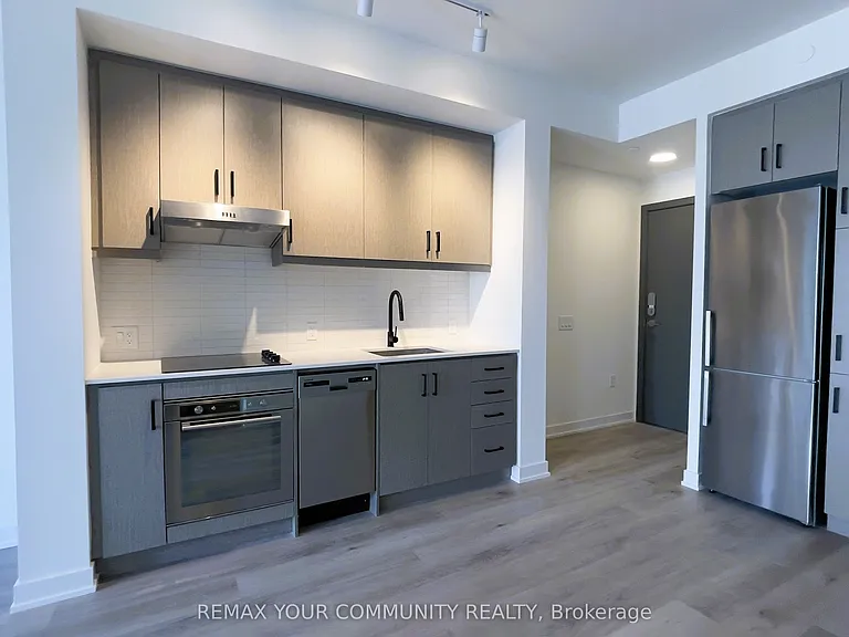 9 Tecumseth St #1018 — Photo 8