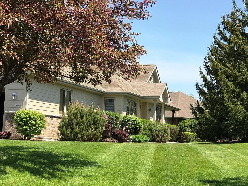 1st image of 7042 S Lannonstone Ct #20