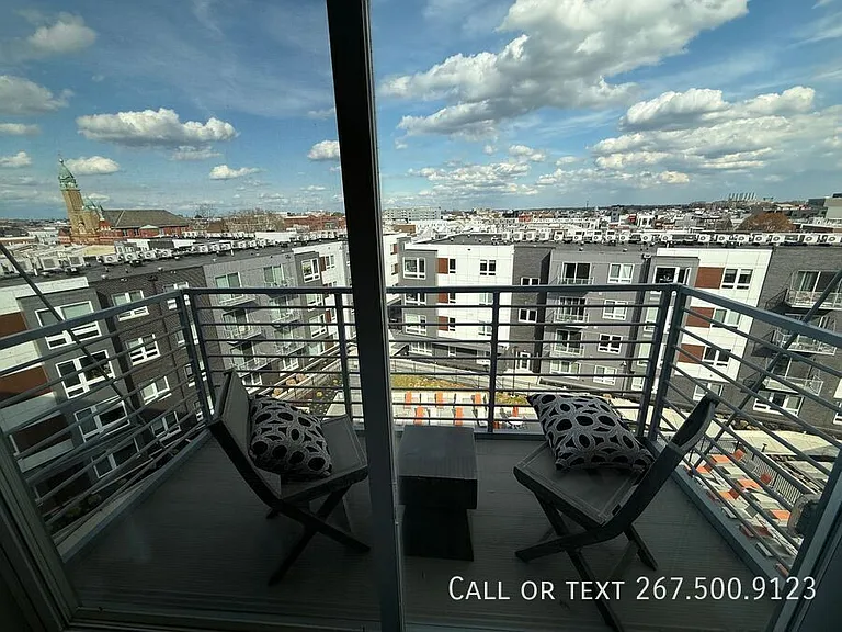 1321 S American St — Photo 18