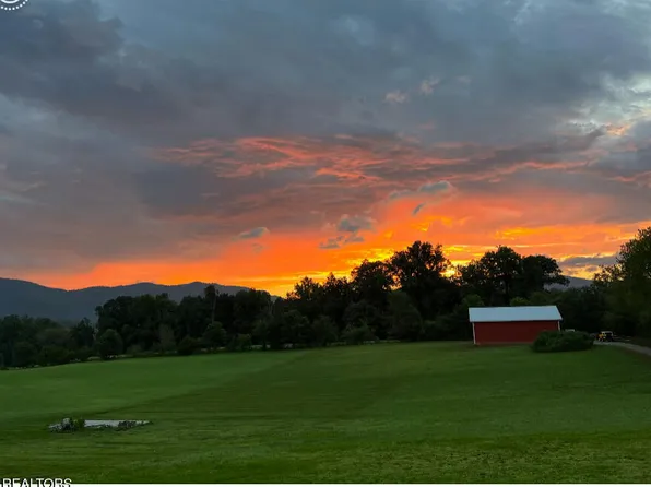 237 Myers Rd, Townsend, TN 37882
