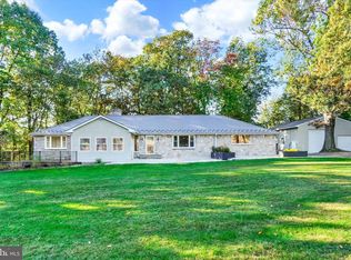 45 Gravel Hill Rd, Mount Wolf, PA 17347