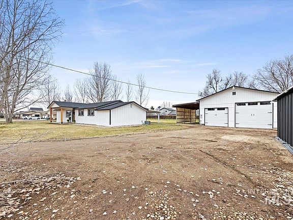 2nd image of 1118 N Dawn Dr