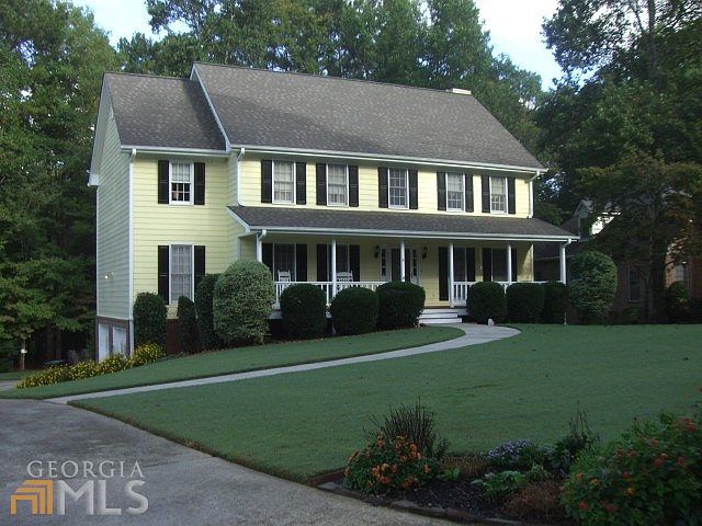 1st image of 3905 Riverbank Dr