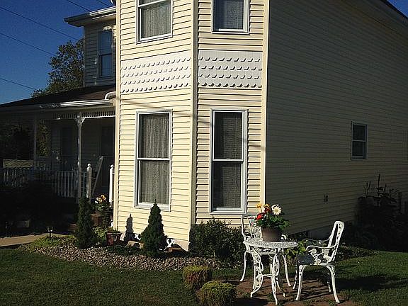 3rd image of 290 Kentucky St