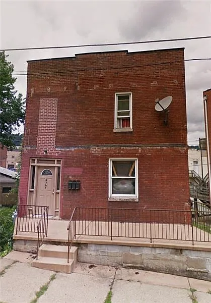 477 W 8th Ave photo 1