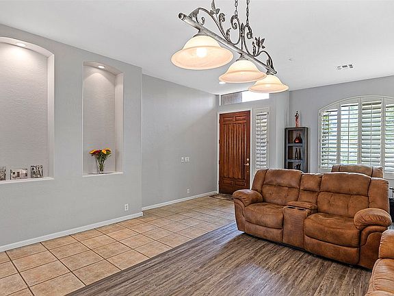 4th image of 14928 N 107th Way