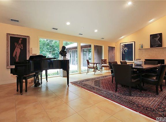 5th image of 4 Sycamore Dr