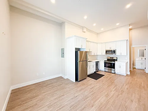 58 River St Photo 1