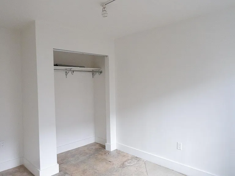 208 S Avenue 58 #3 — Photo 20